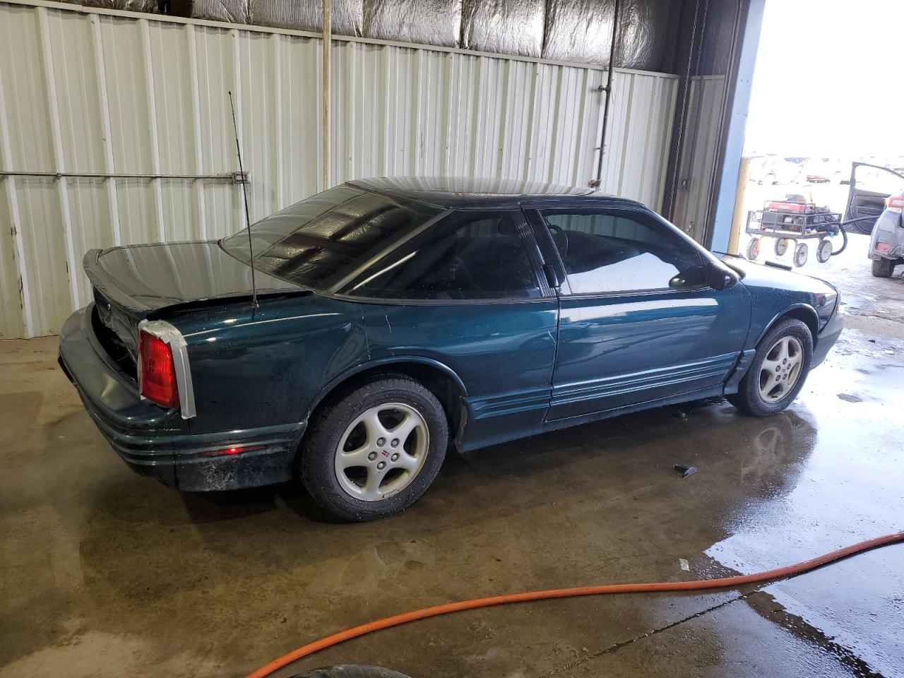 1997 Oldsmobile Cutlass - Image 3
