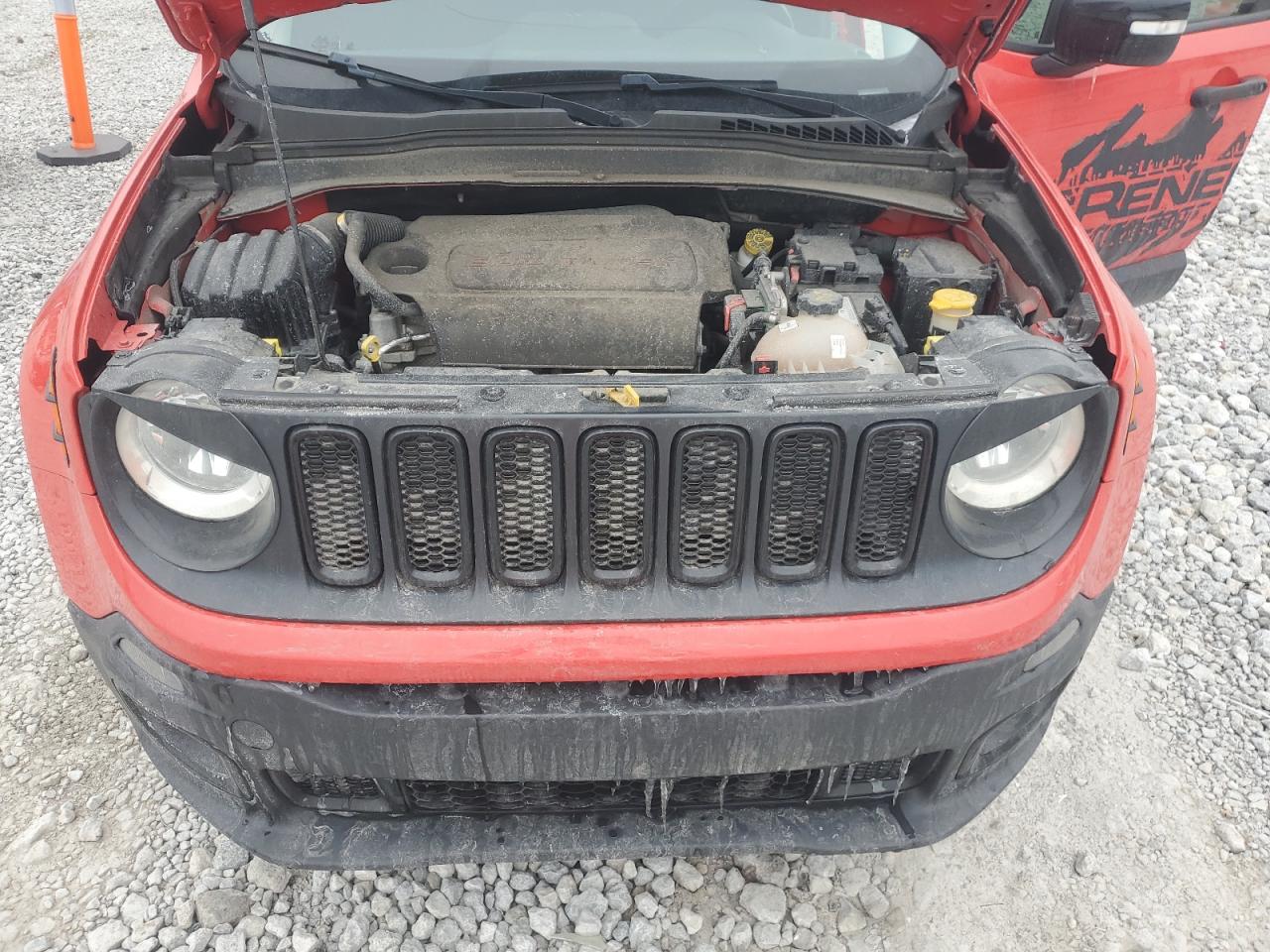2017 Jeep Renegade - Image 12