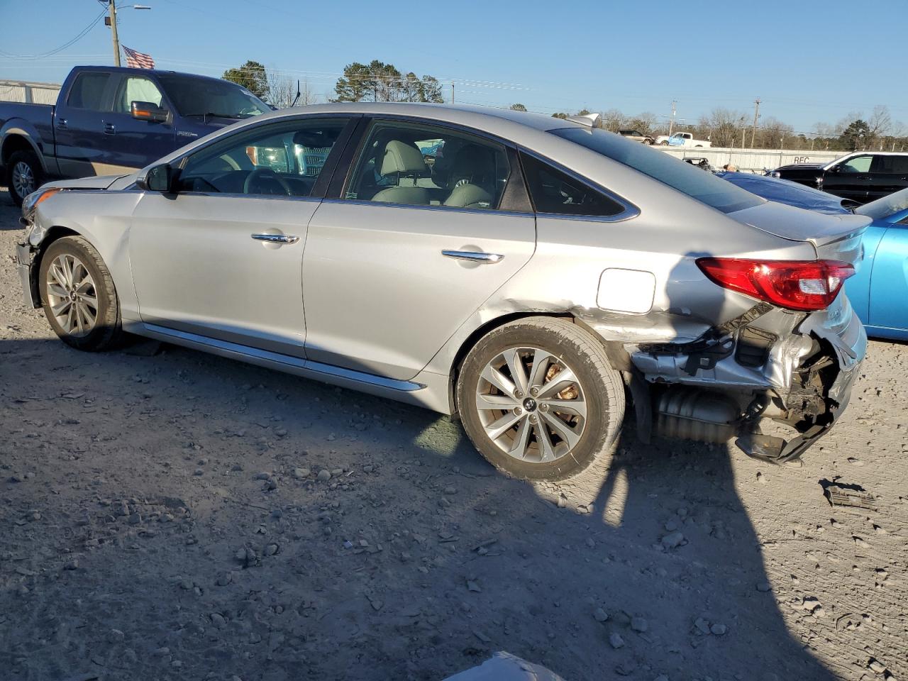 2017 Hyundai Sonata - Image 2