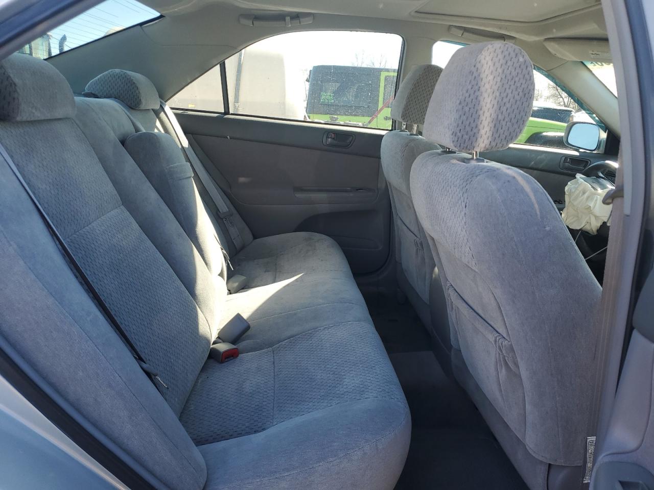 2004 Toyota Camry - Image 10