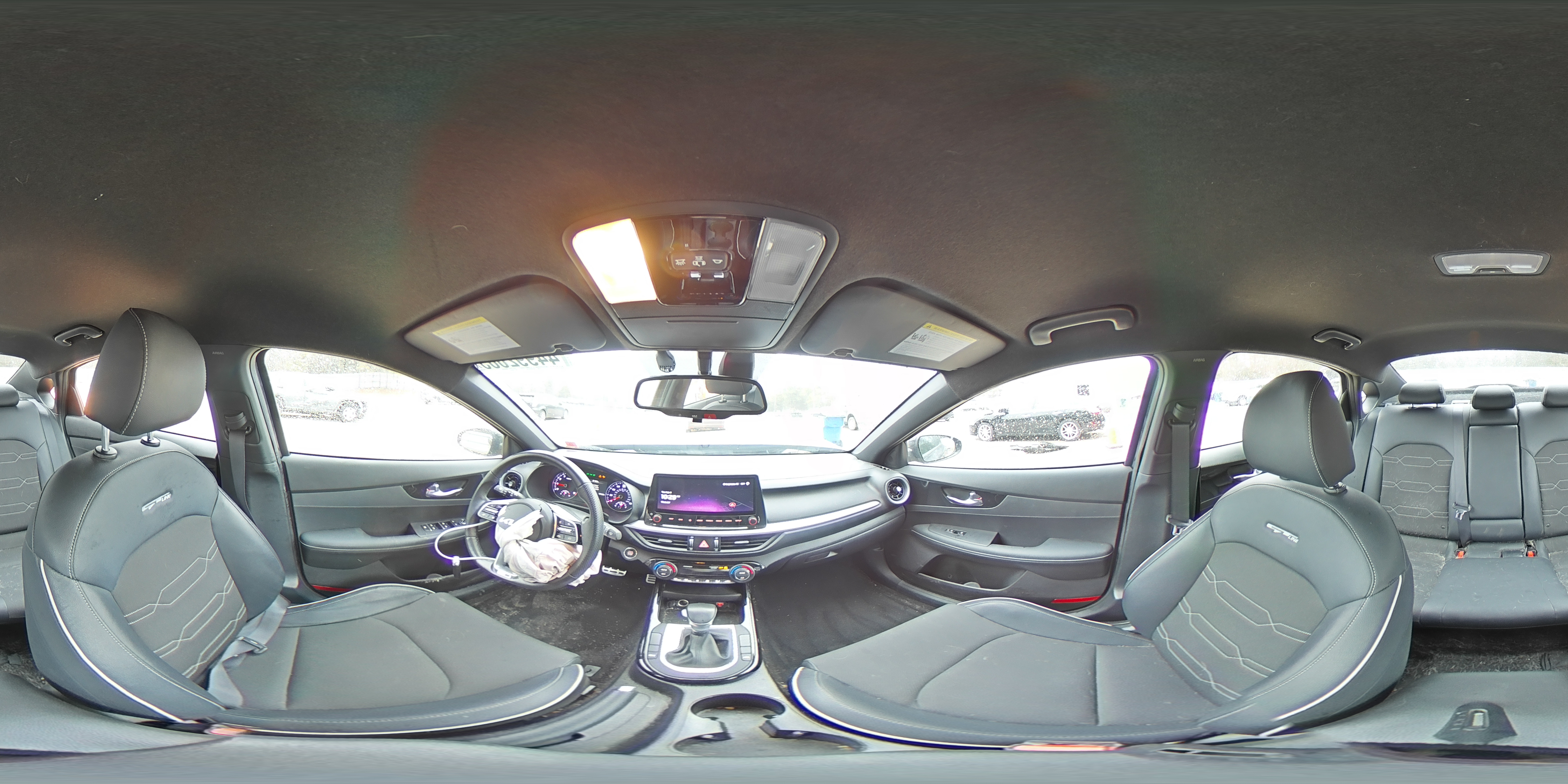 2023 Kia Forte - Image 12