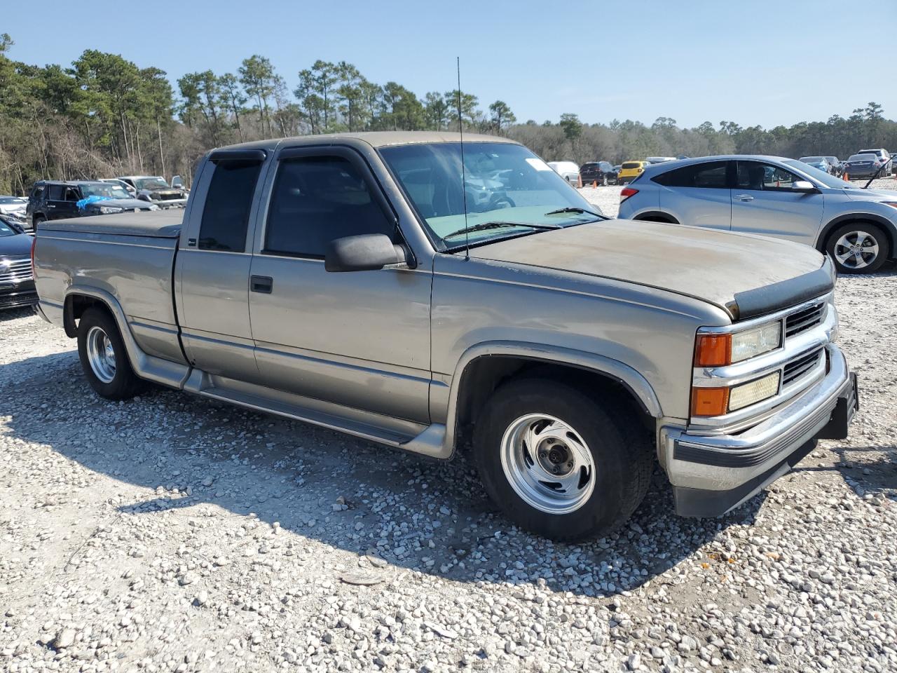 1998 Chevrolet GMT-400 - Image 4