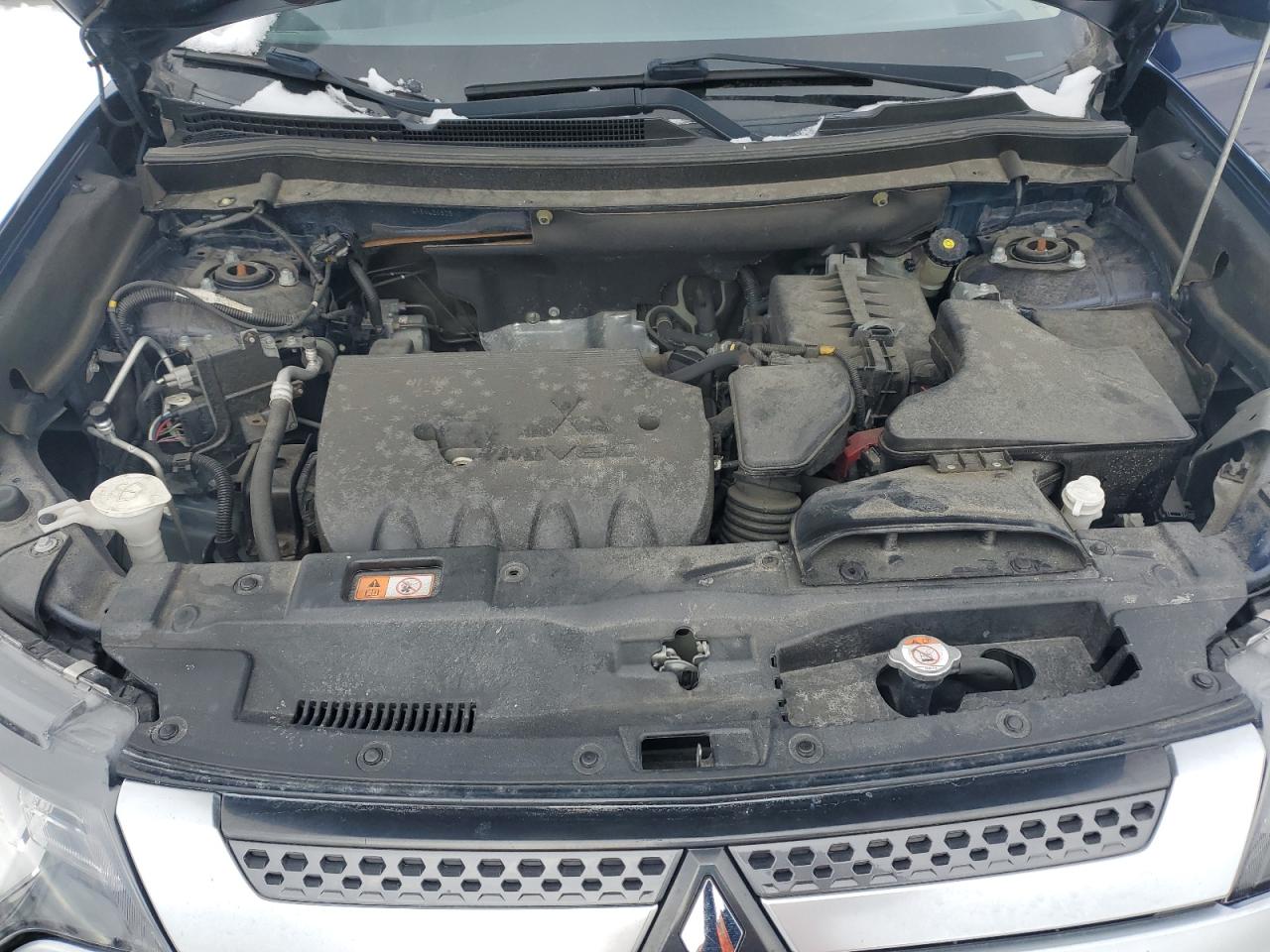 2020 Mitsubishi Outlander - Image 12