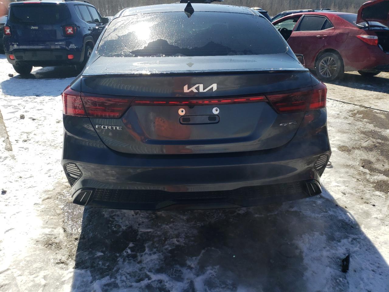 2023 Kia Forte - Image 6