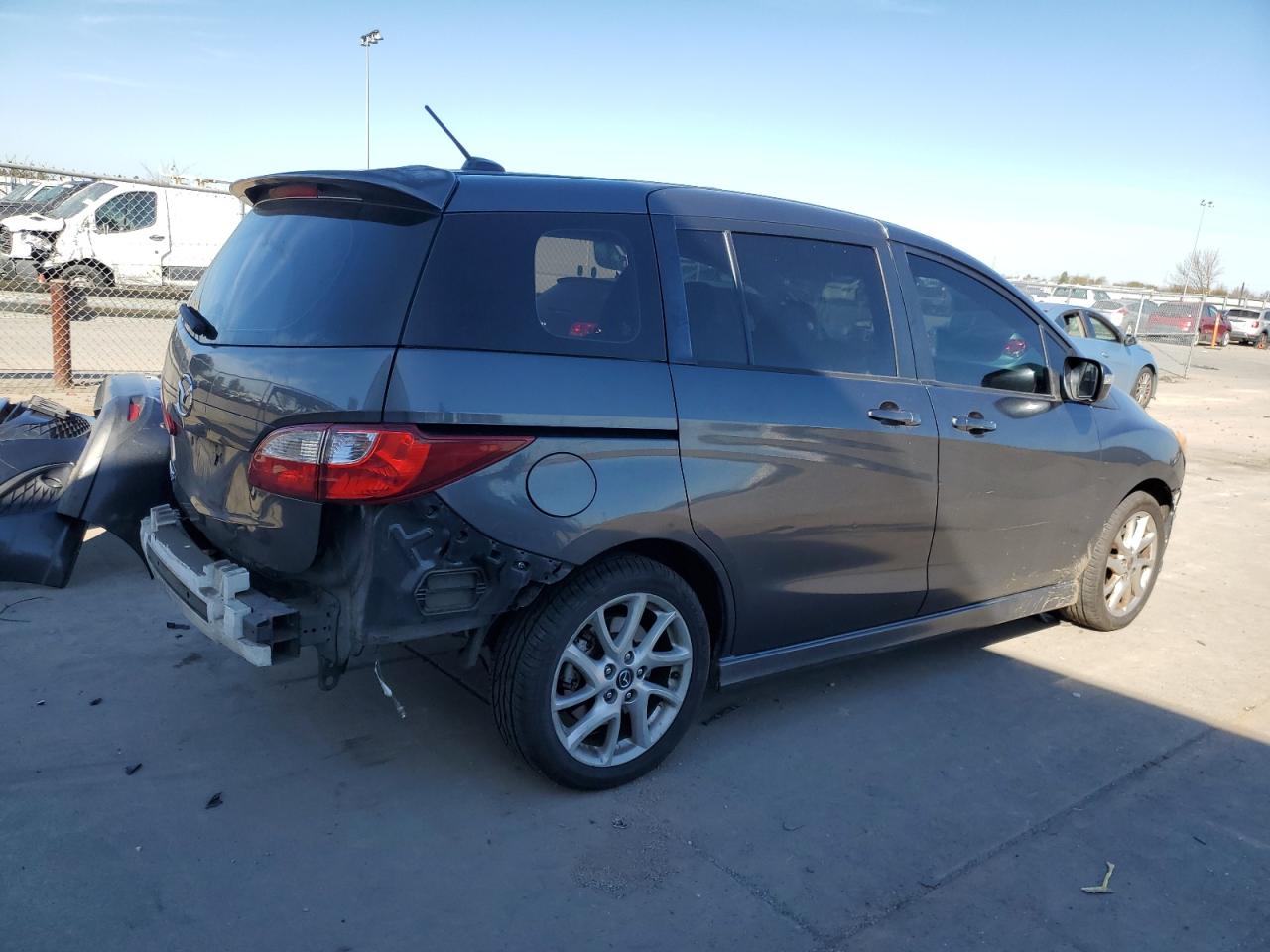 2013 Mazda 5 - Image 3