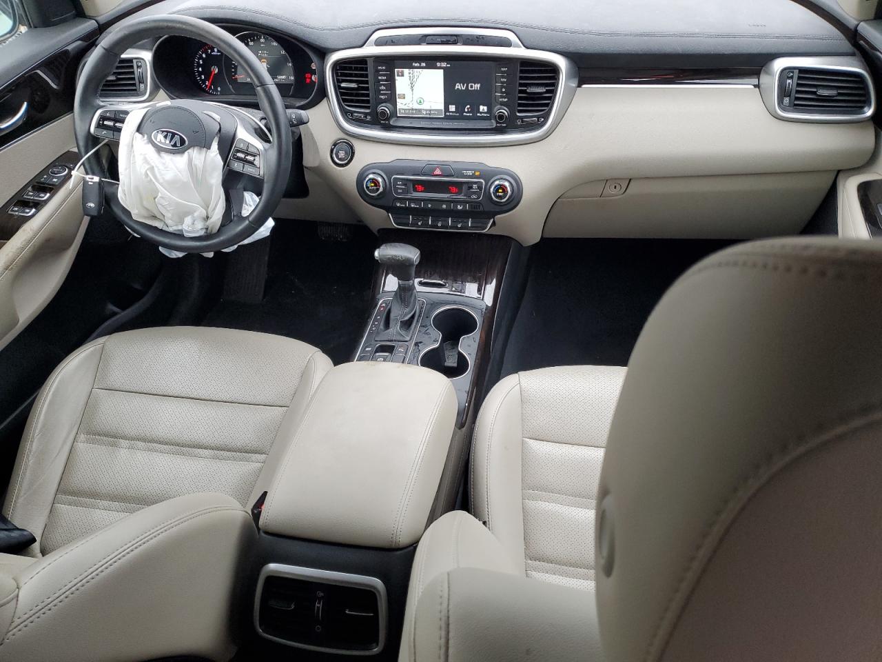 2019 Kia Sorento - Image 8