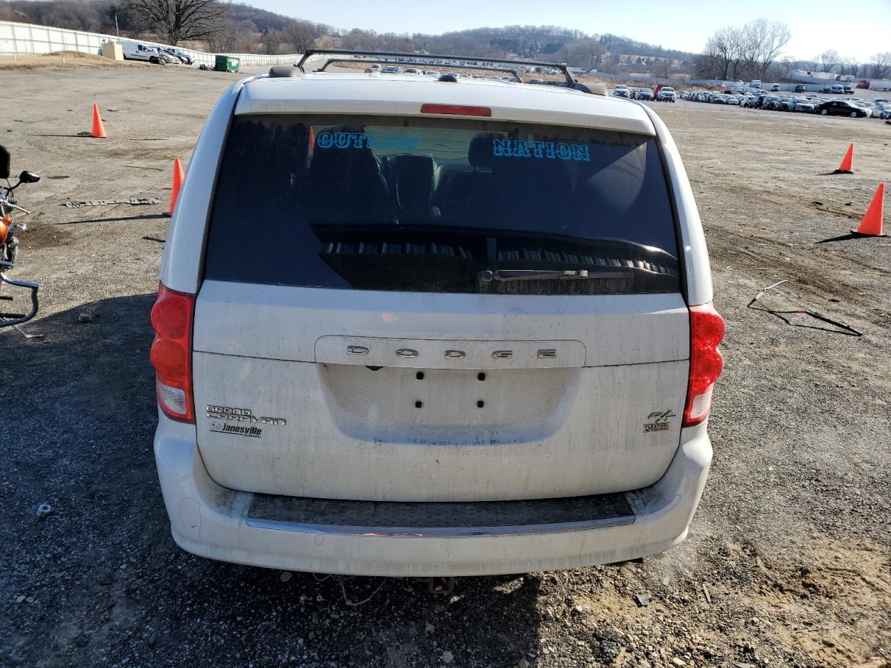 2016 Dodge Caravan - Image 6
