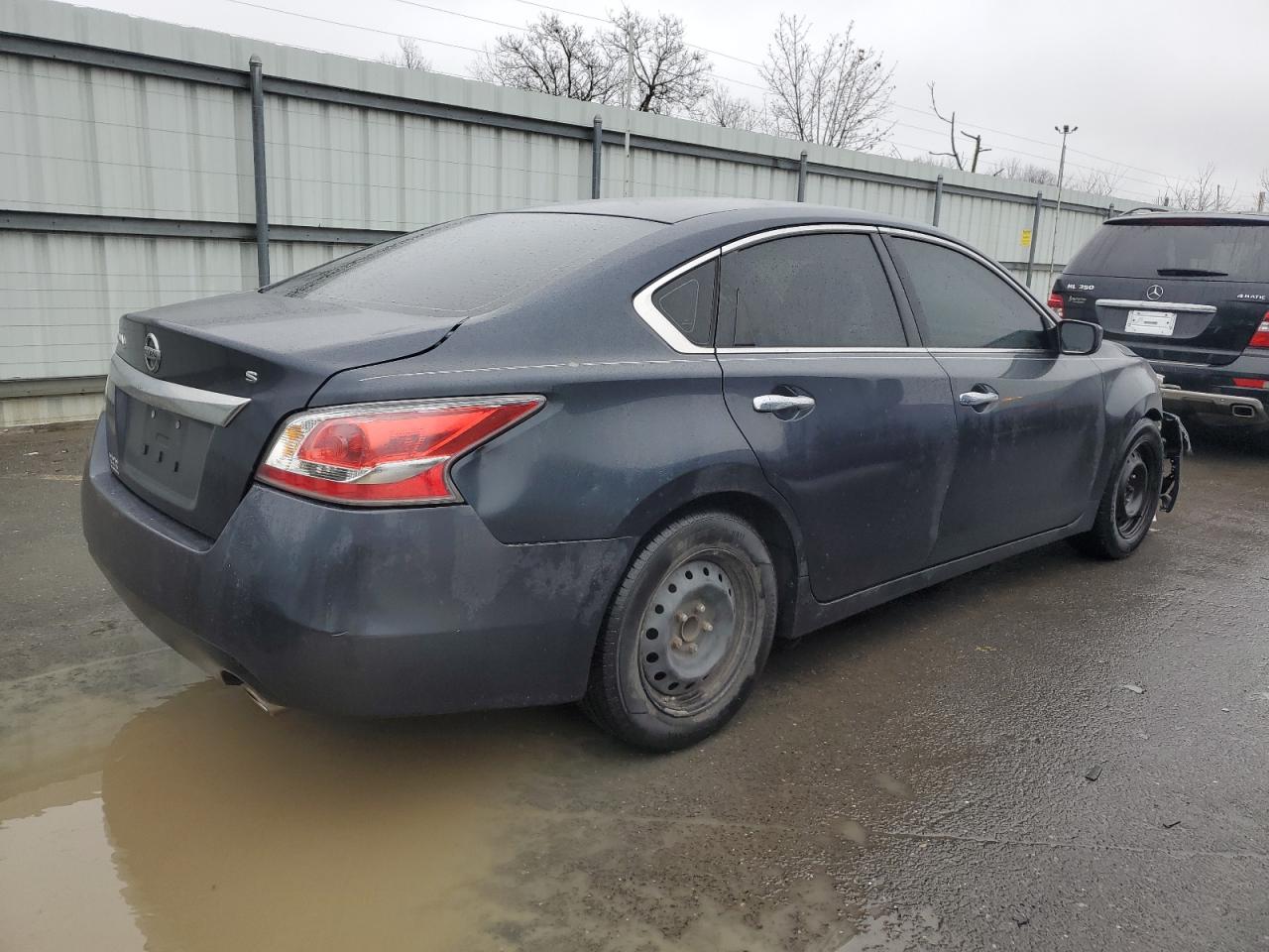 2015 Nissan Altima - Image 3