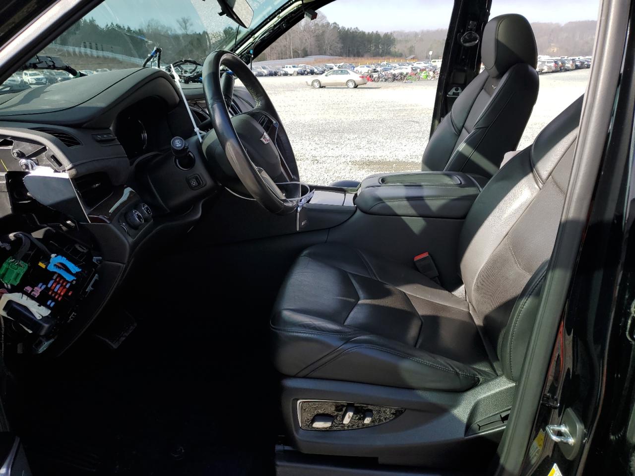 2020 Cadillac Escalade - Image 7