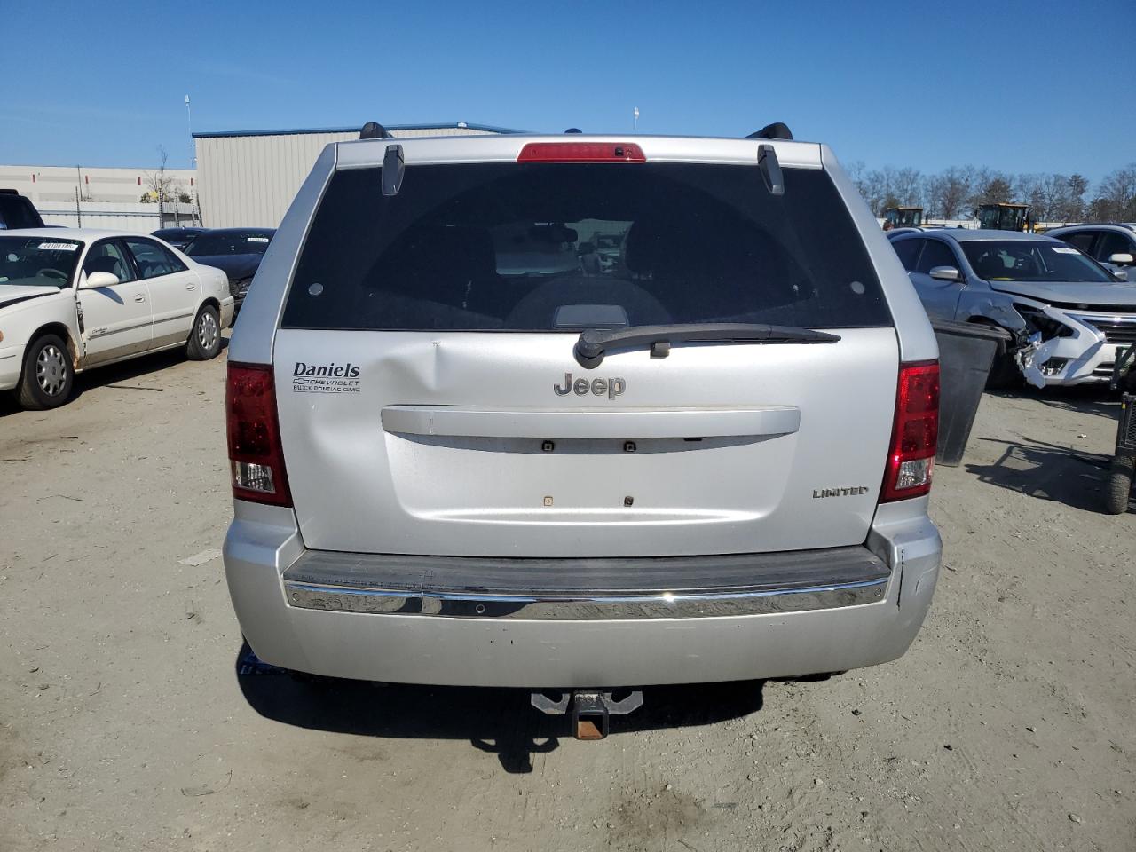 2005 Jeep Grand Cherokee - Image 6