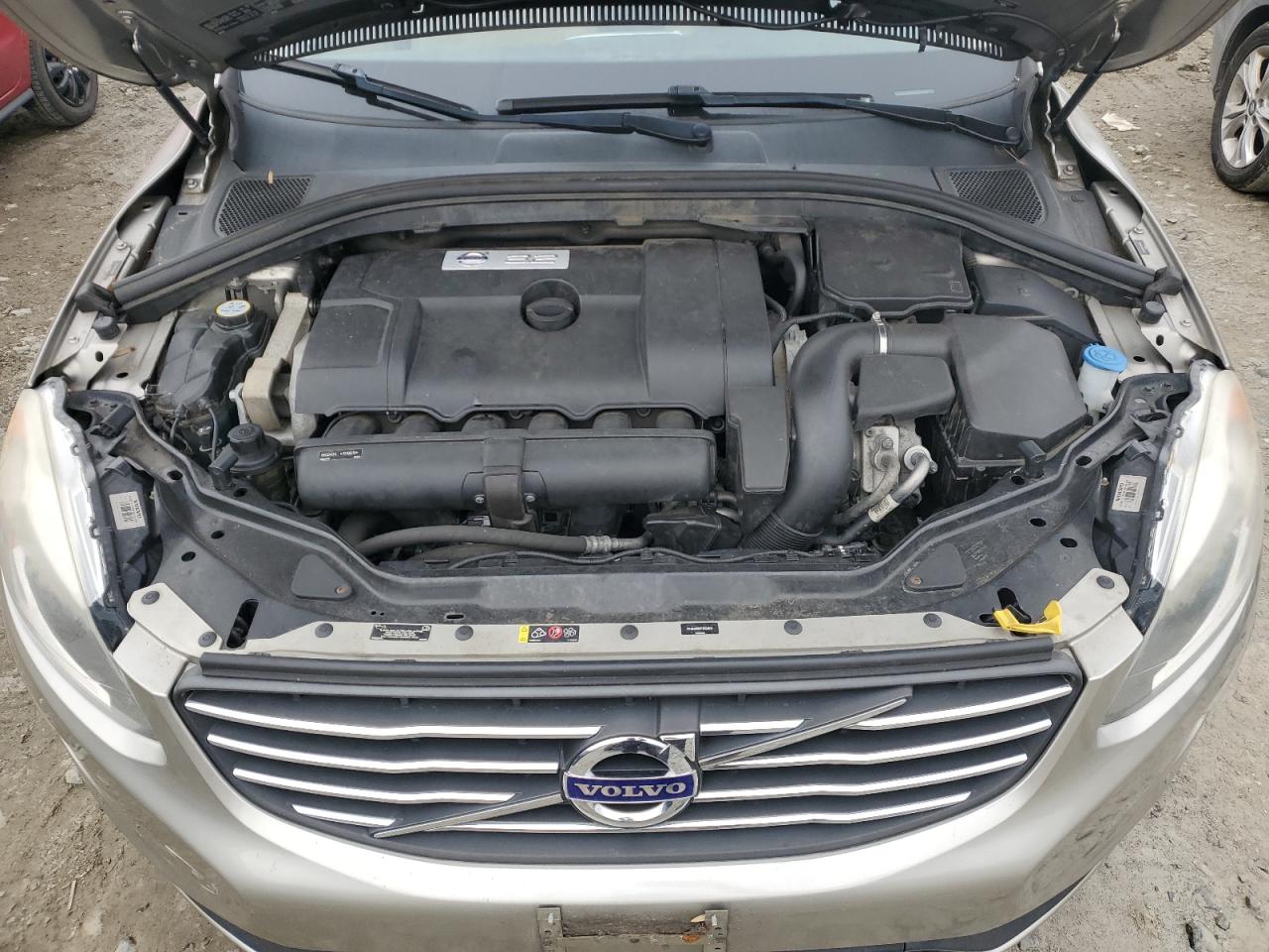 2015 Volvo XC60 - Image 12