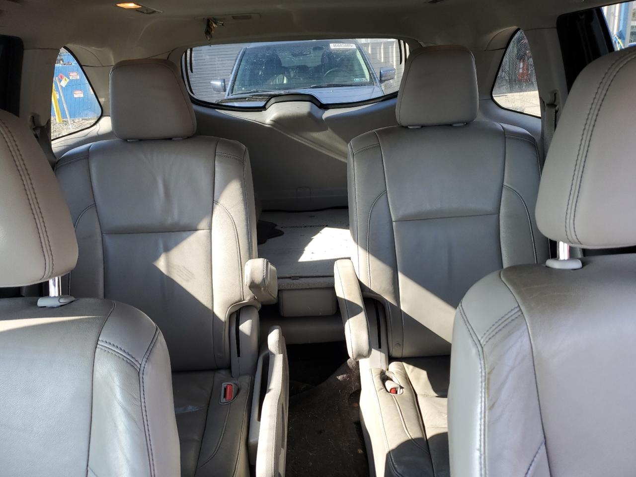 2014 Toyota Highlander - Image 10