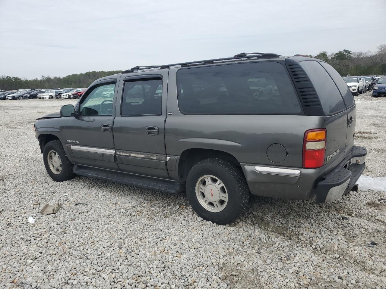2001 GMC Yukon - Image 2