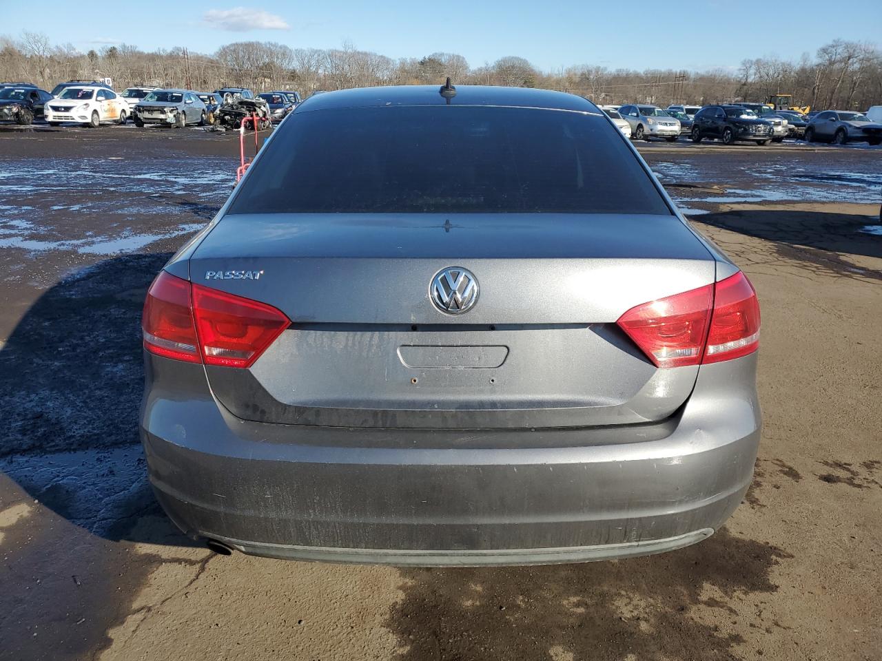 2014 Volkswagen Passat - Image 6
