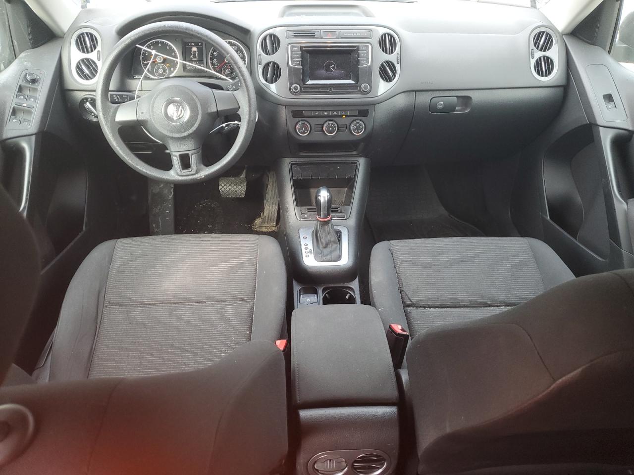 2017 Volkswagen Tiguan - Image 8
