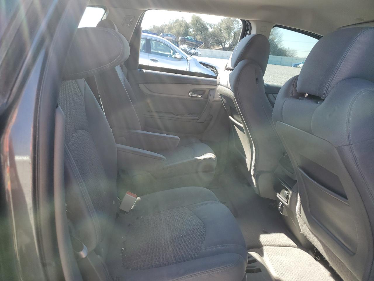 2014 Chevrolet Traverse - Image 12