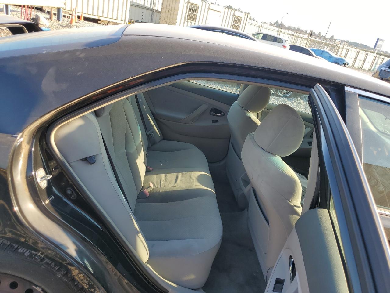 2009 Toyota Camry - Image 10