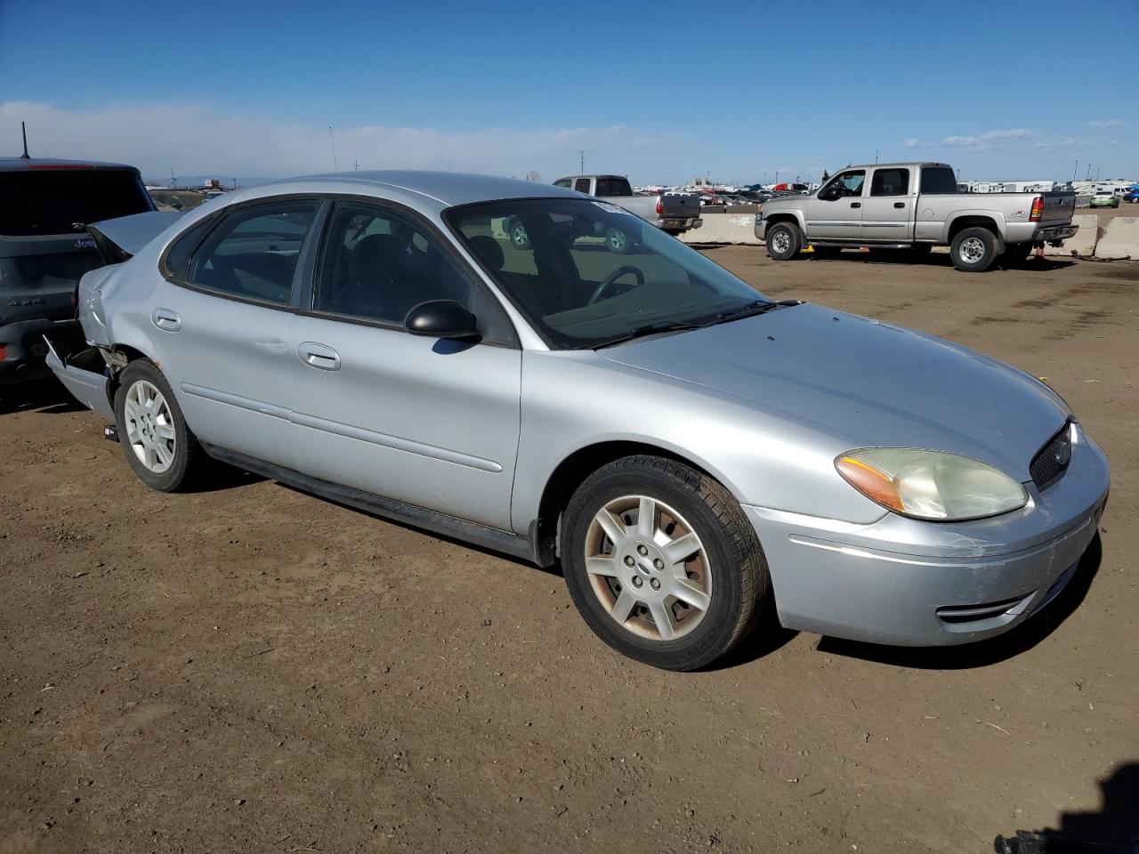 2005 Ford Taurus - Image 4
