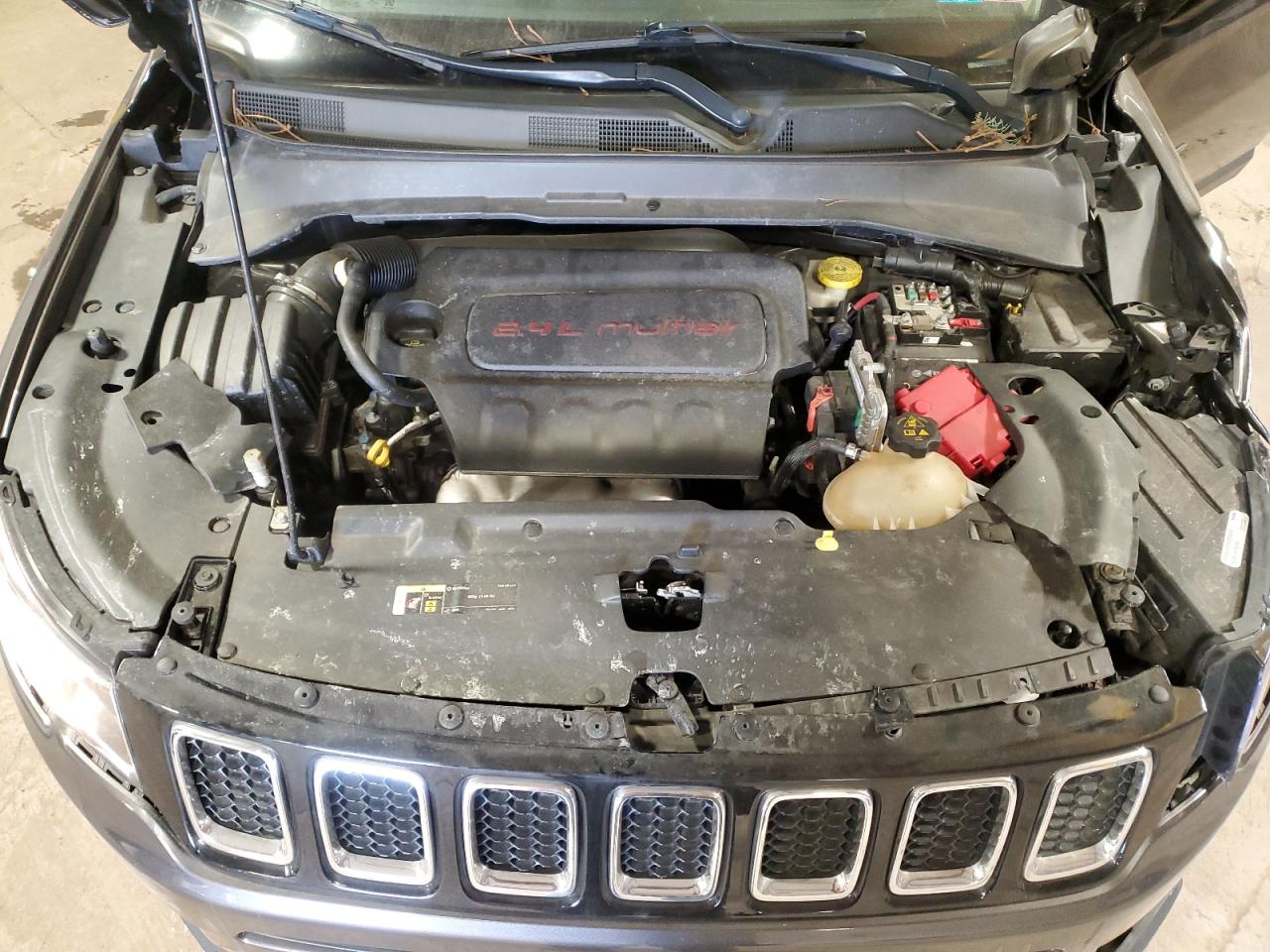 2019 Jeep Compass - Image 12