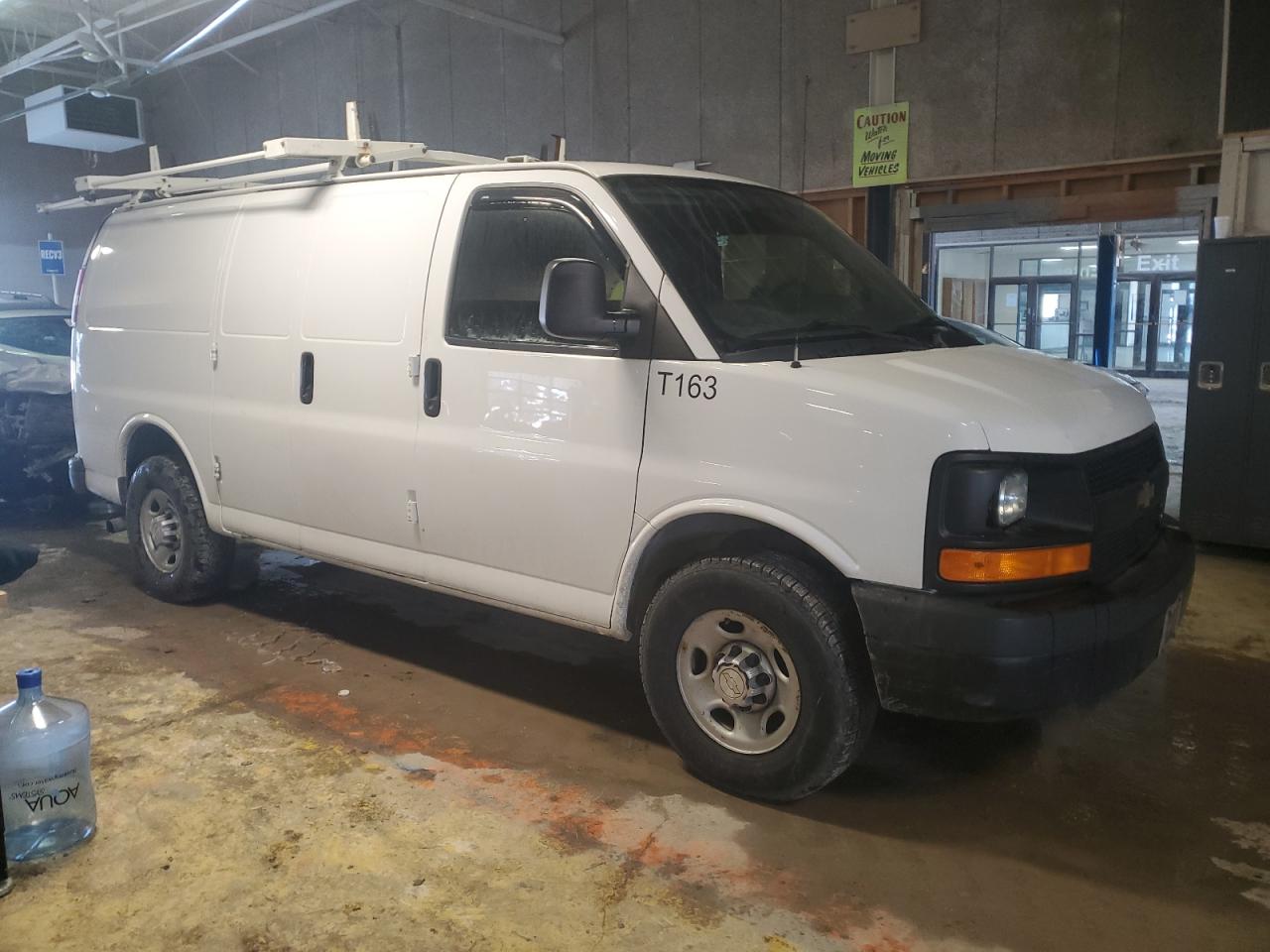 2015 Chevrolet Express - Image 4