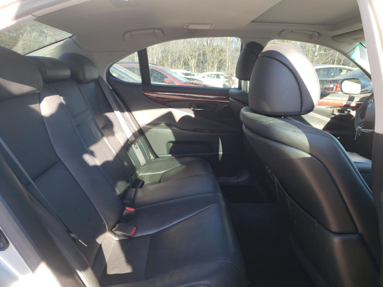 2008 Lexus LS - Image 10