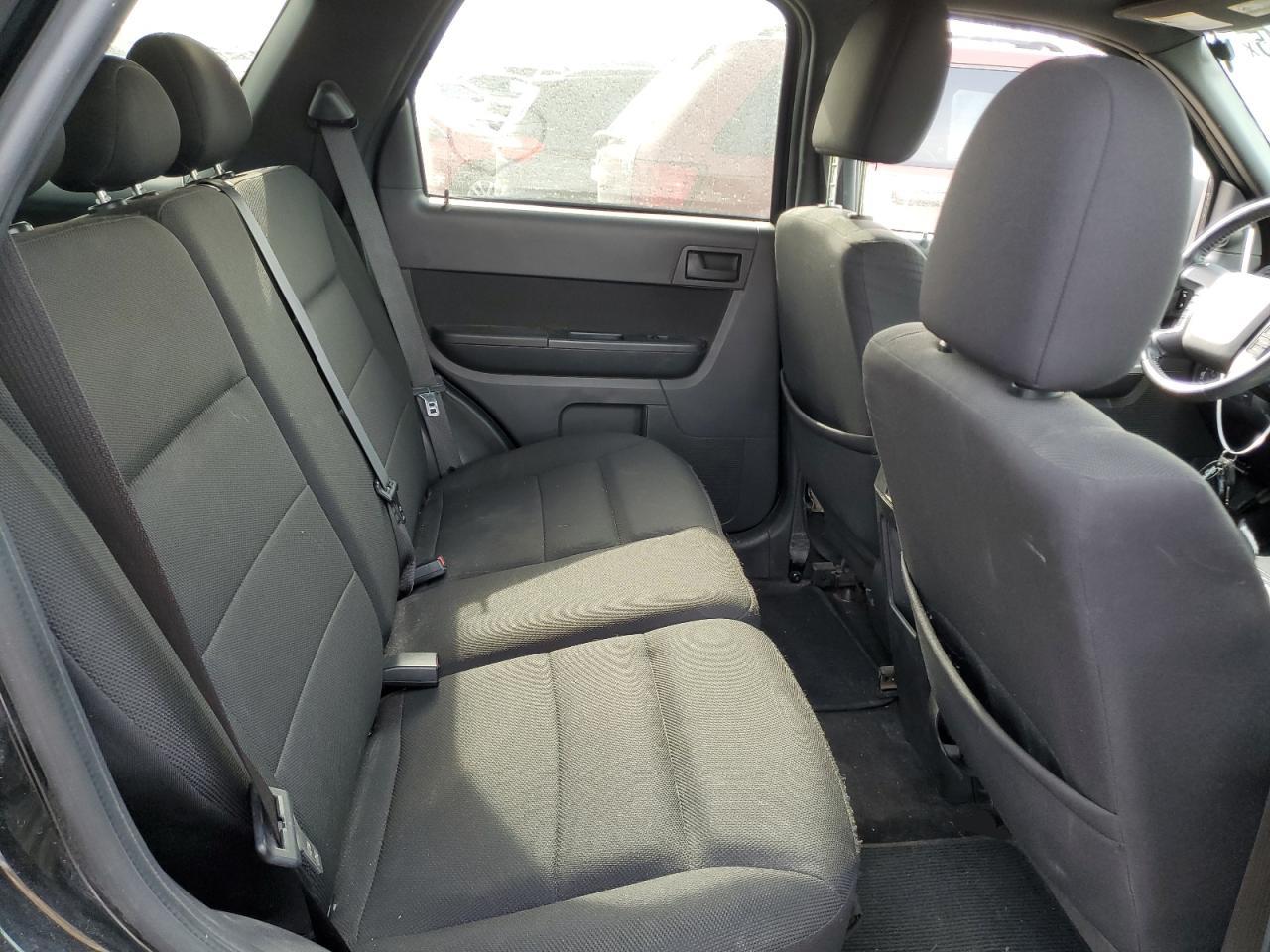 2009 Ford Escape - Image 12