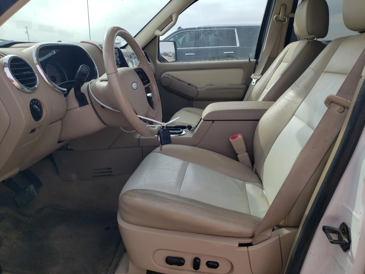 2008 Ford Explorer - Image 7