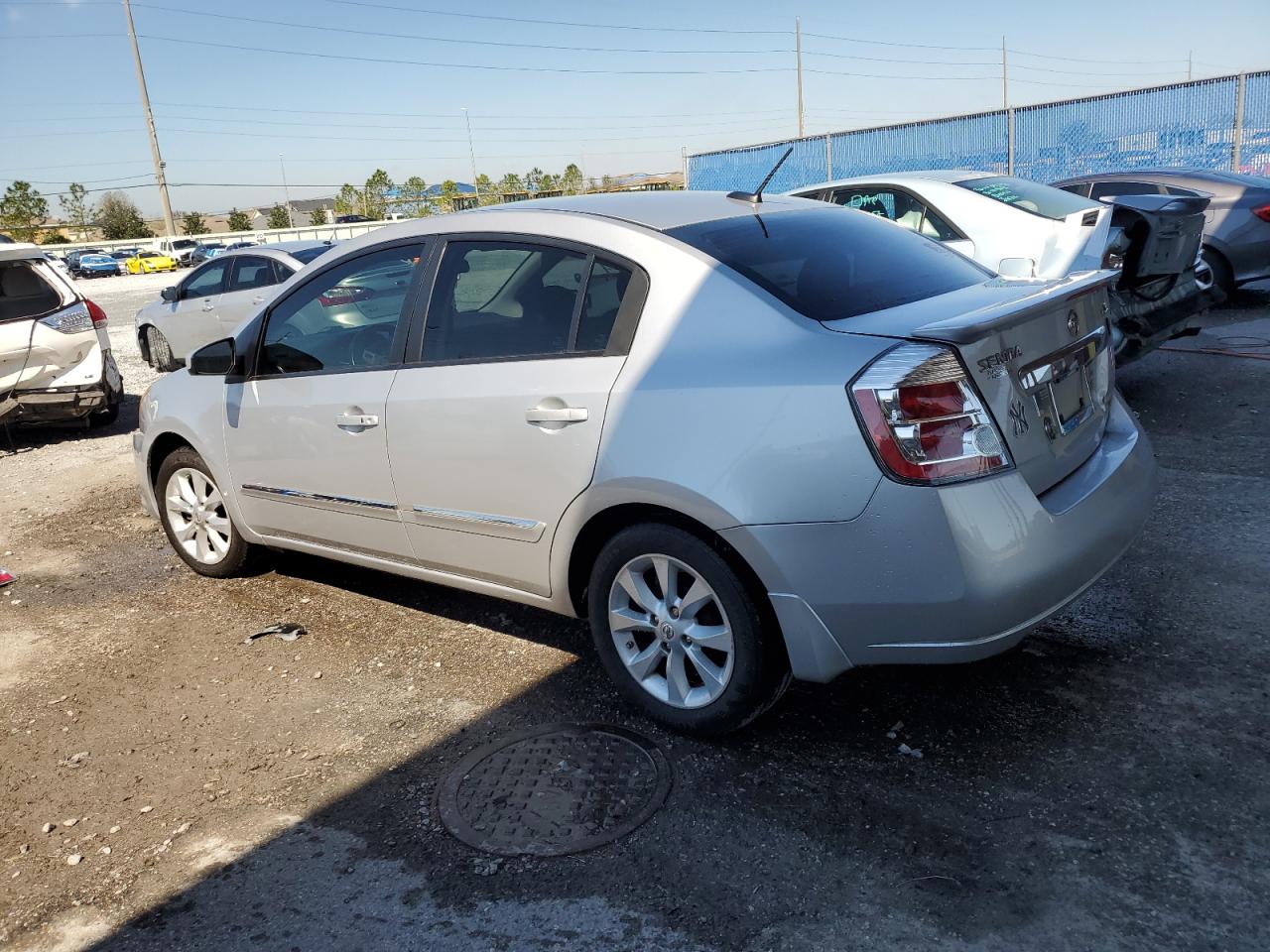 2012 Nissan Sentra - Image 2