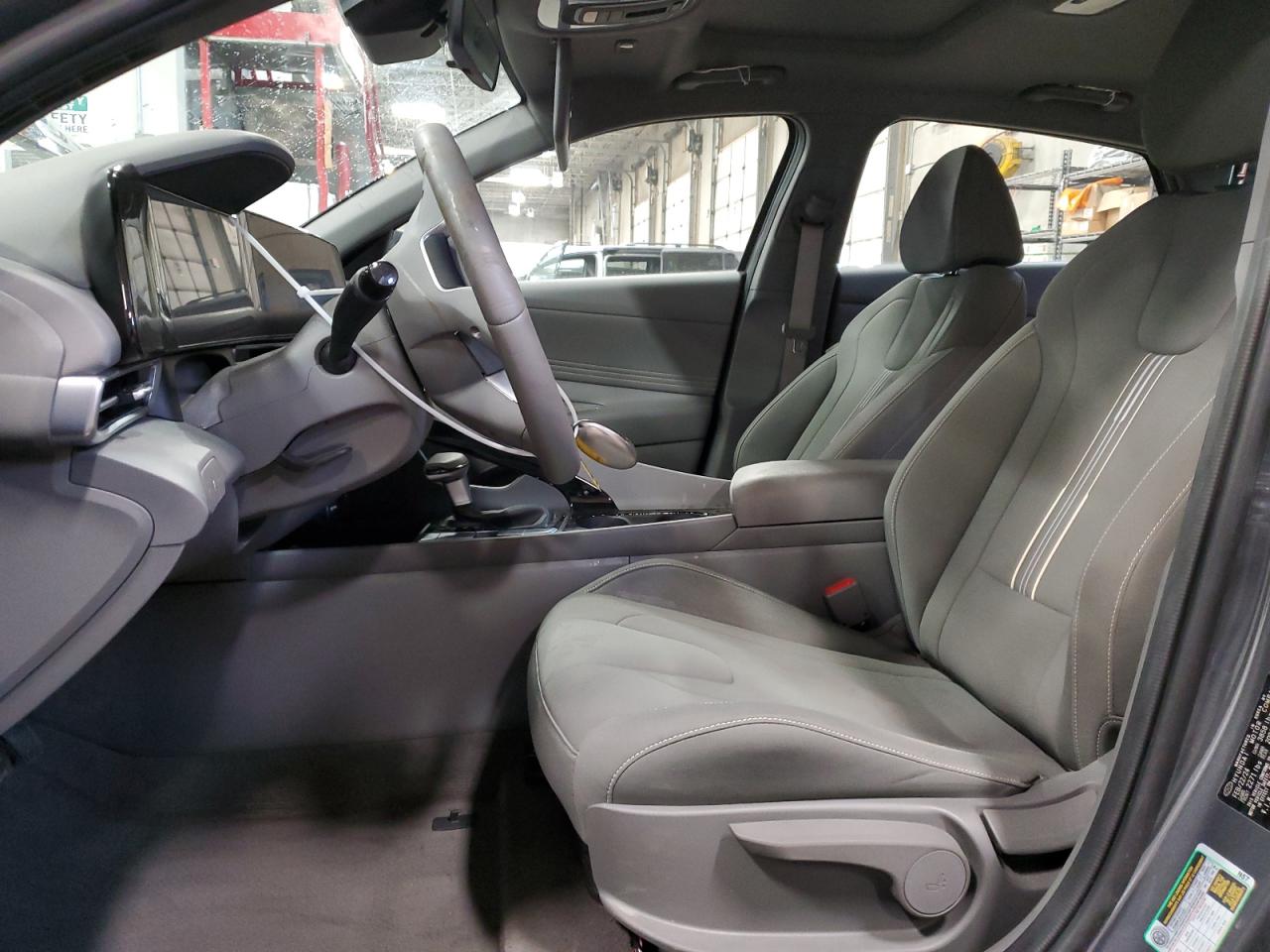2024 Hyundai Elantra - Image 7
