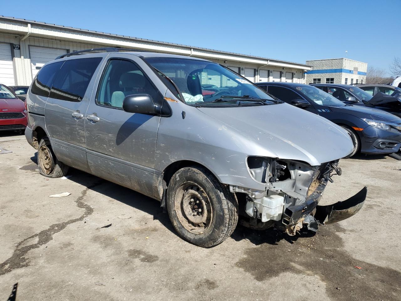 2002 Toyota Sienna - Image 4