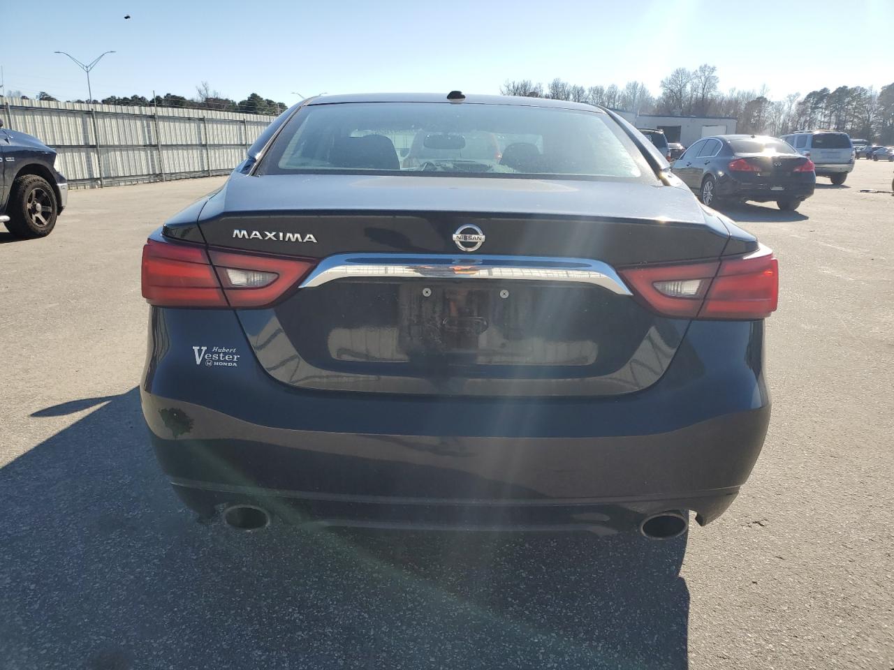 2017 Nissan Maxima - Image 6