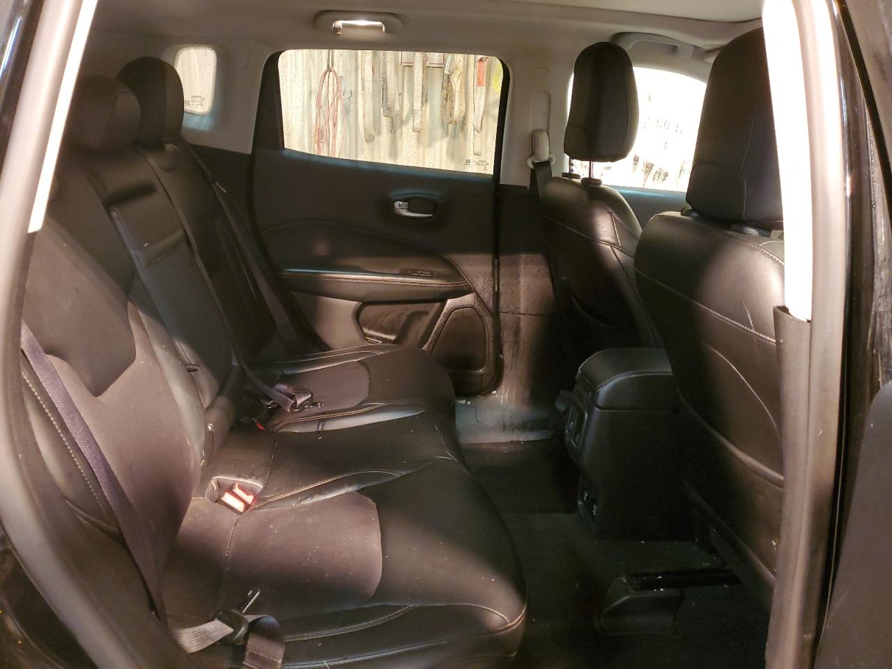 2017 Jeep Compass - Image 12