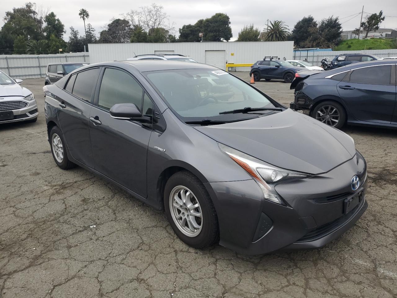 2016 Toyota Prius - Image 4
