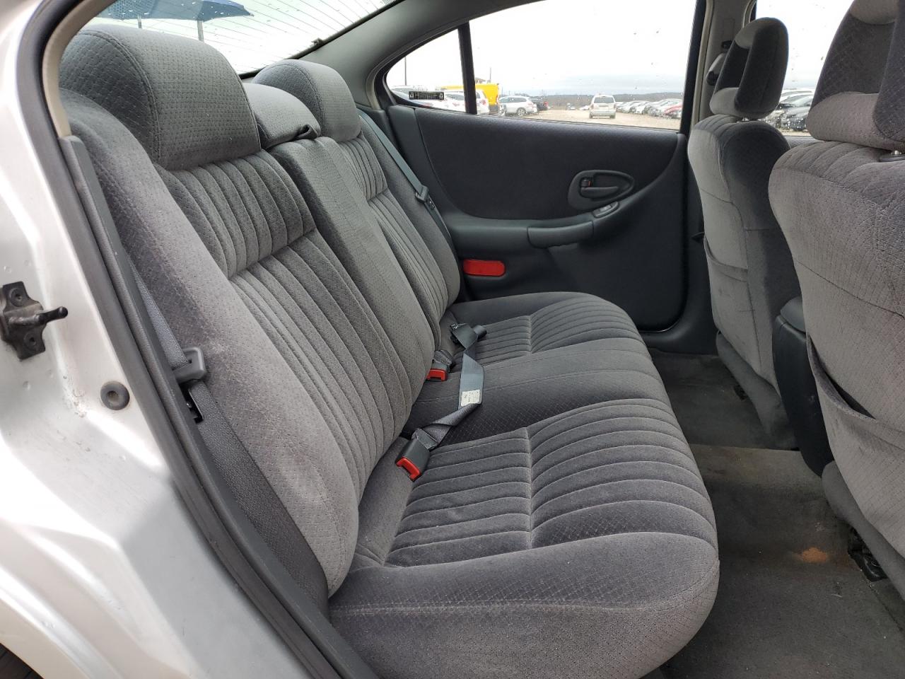 2002 Pontiac Grand Prix - Image 10
