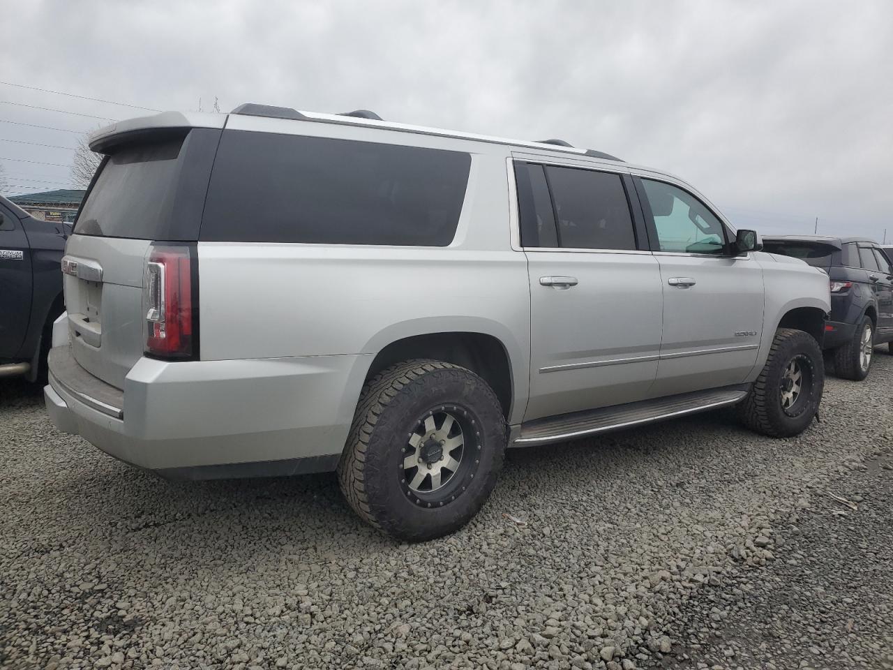 2018 GMC Yukon - Image 3