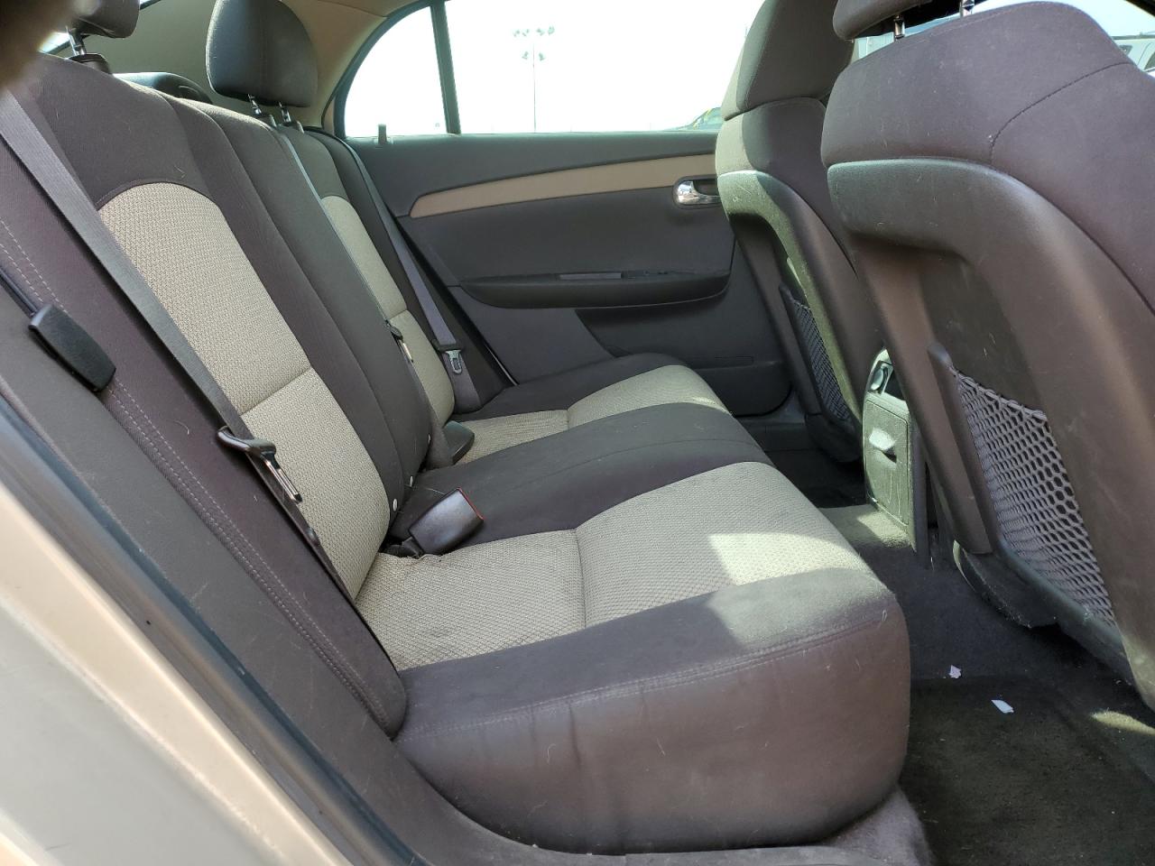 2011 Chevrolet Malibu - Image 10