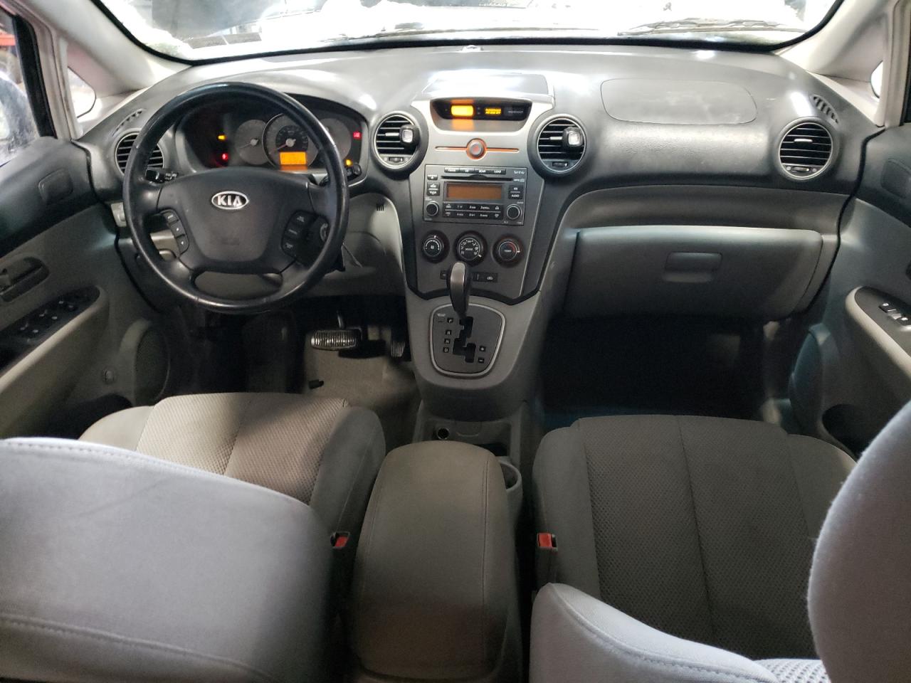 2007 Kia Rondo - Image 8