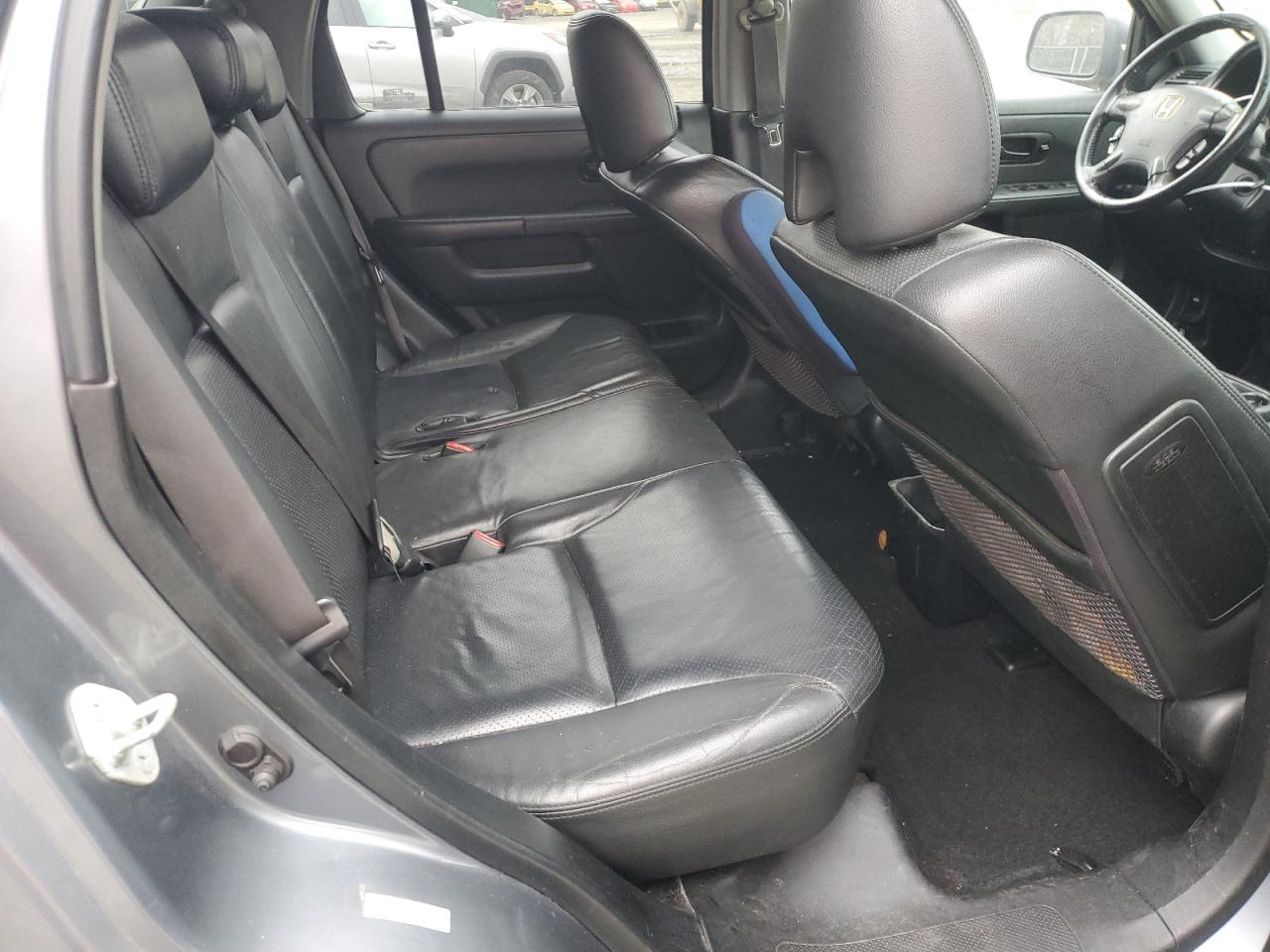 2005 Honda CR-V - Image 11
