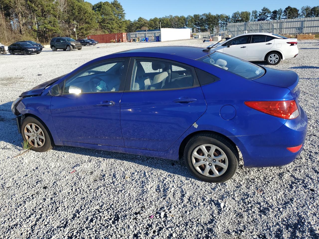 2013 Hyundai Accent - Image 2
