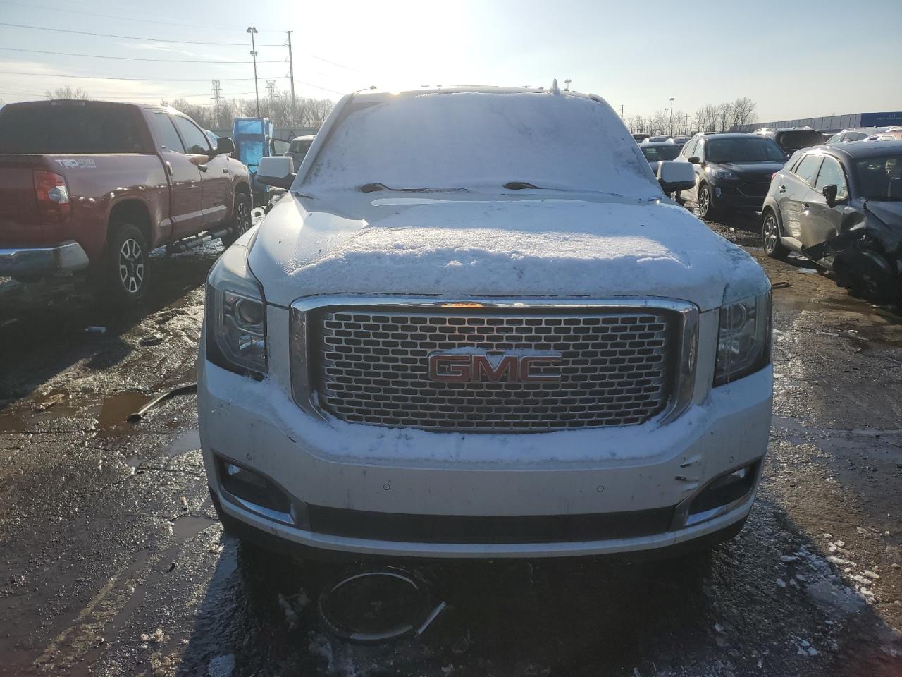 2015 GMC Yukon - Image 5