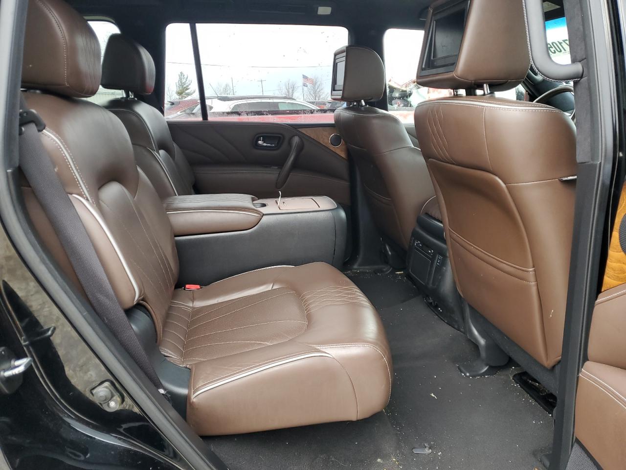 2017 Infiniti QX80 - Image 11