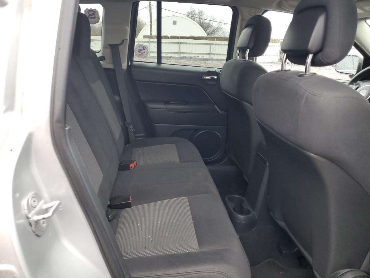 2011 Jeep Compass - Image 11