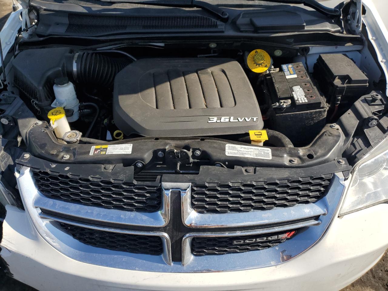 2018 Dodge Caravan - Image 12