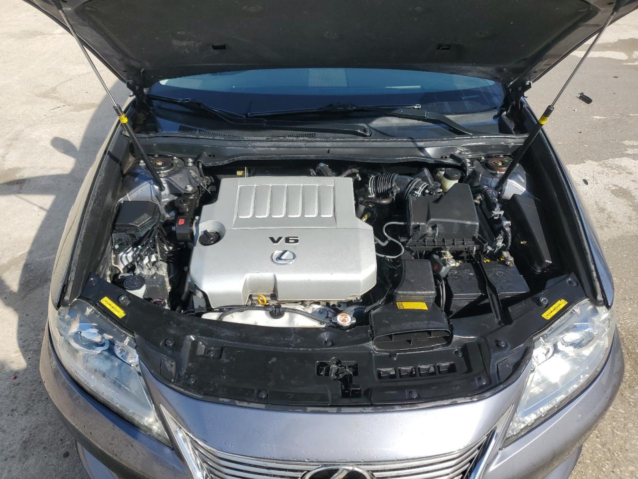2013 Lexus ES - Image 11