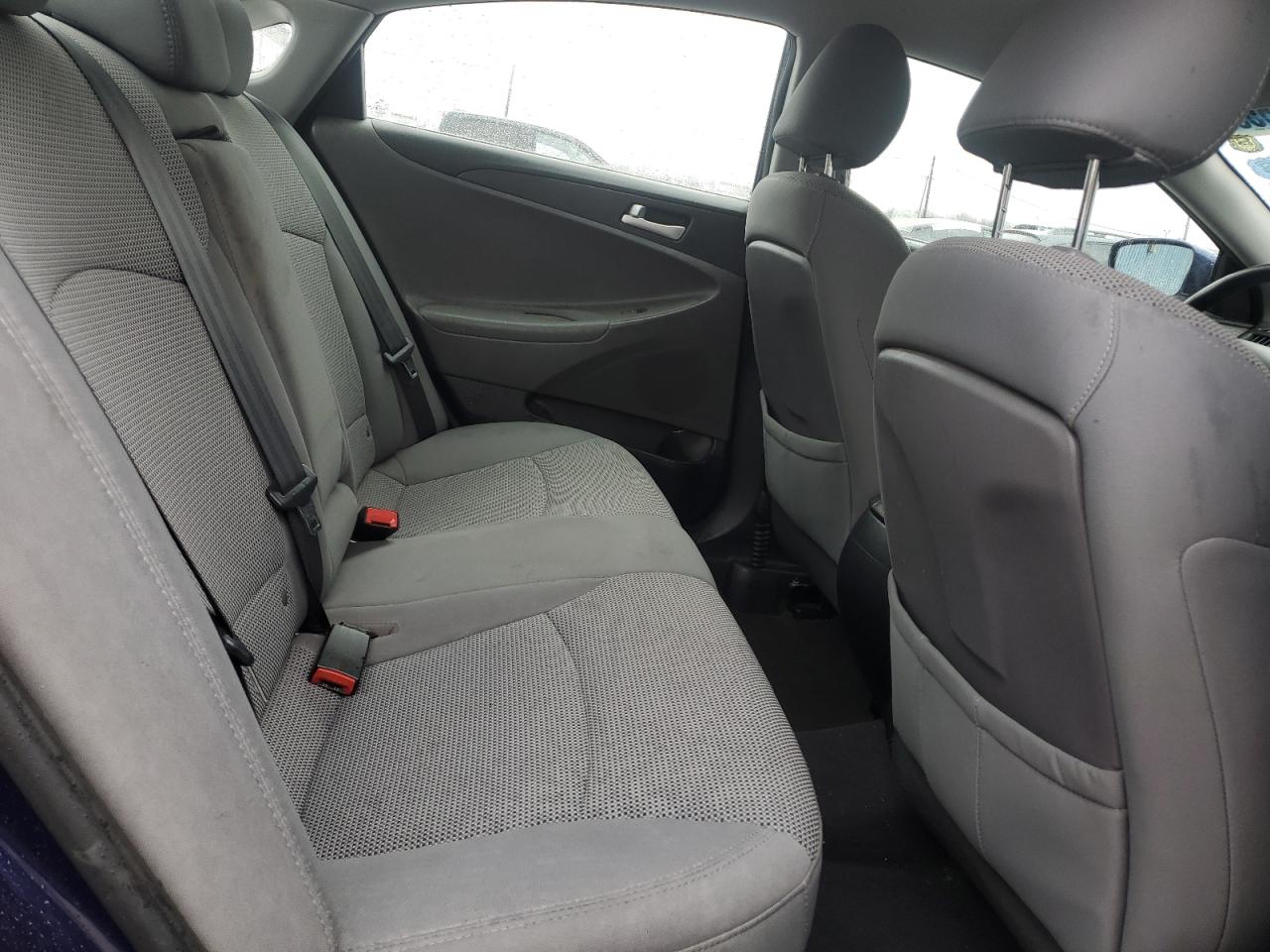 2013 Hyundai Sonata - Image 10