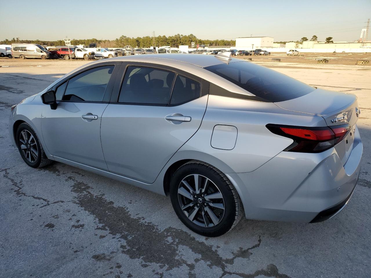 2021 Nissan Versa - Image 2