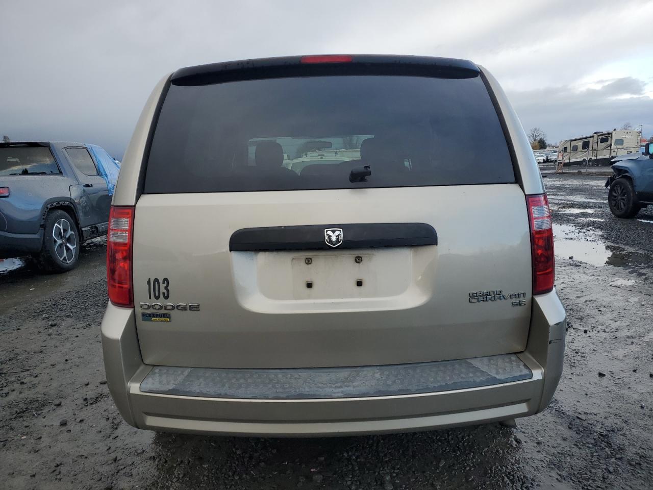 2009 Dodge Caravan - Image 6