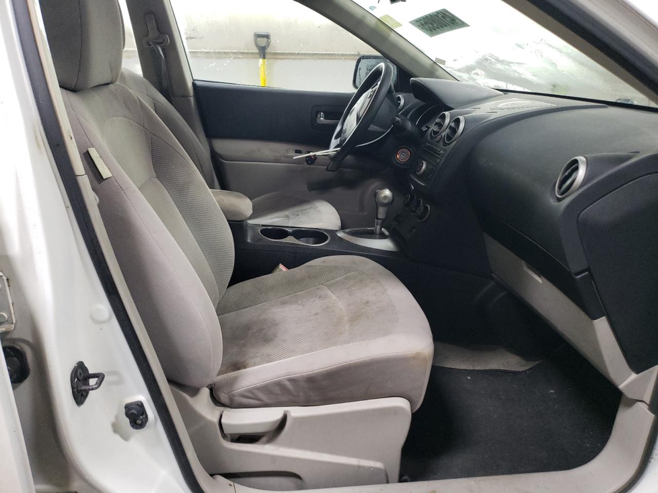 2011 Nissan Rogue - Image 7