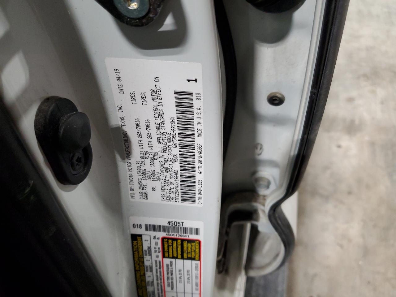 2019 Toyota Tacoma - Image 14