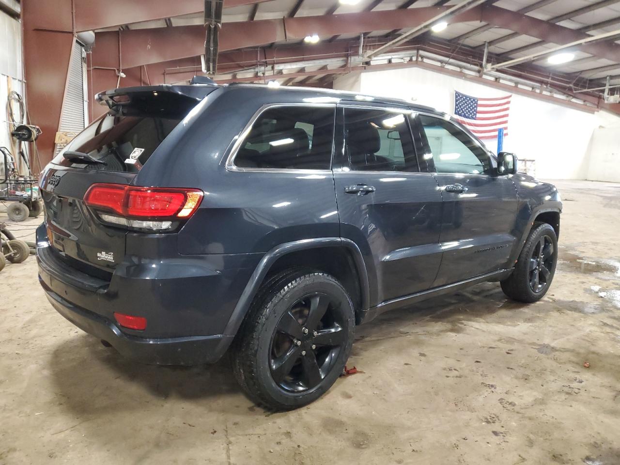 2015 Jeep Grand Cherokee - Image 3